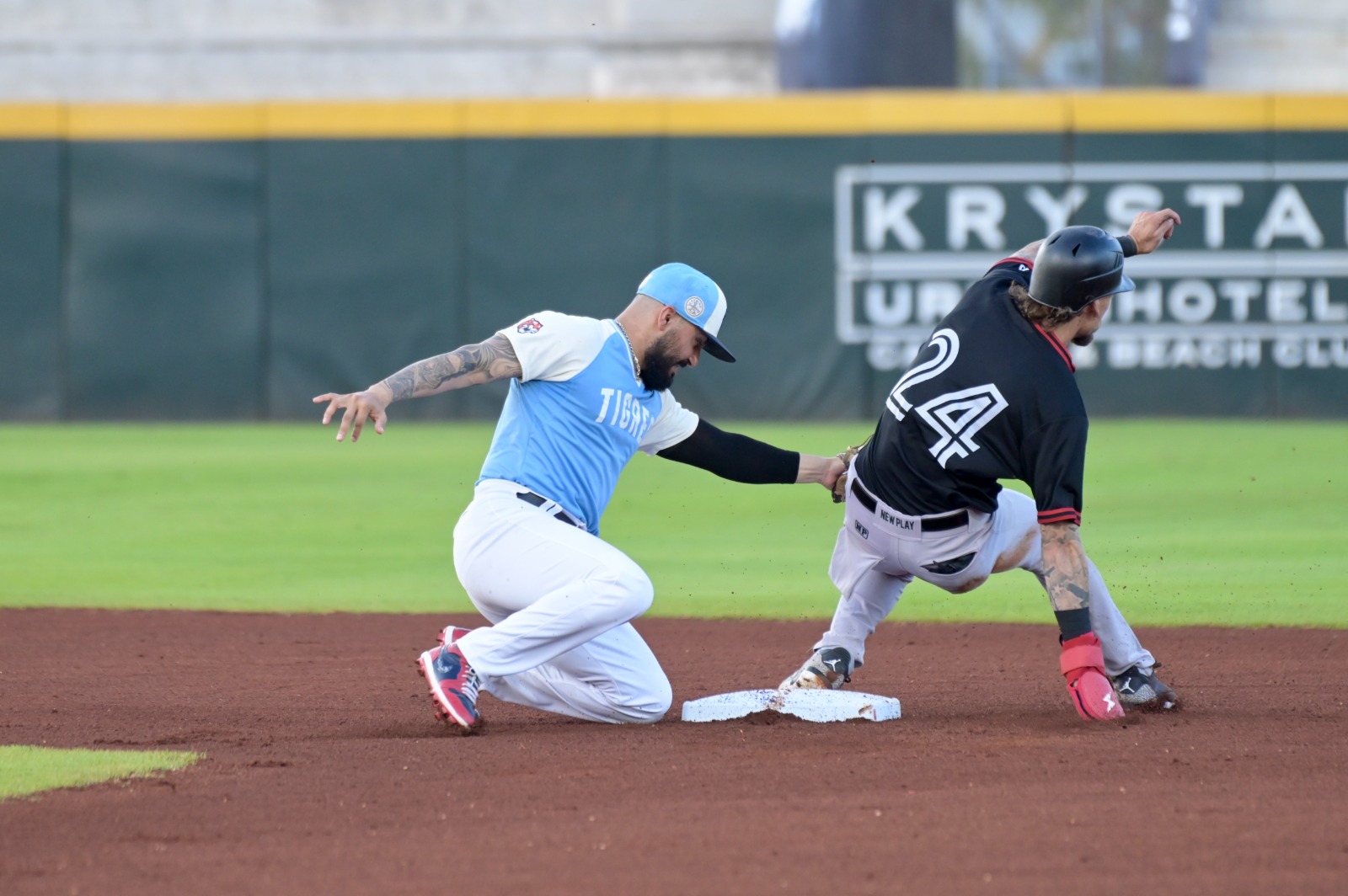 Chispas Spring Piratas y Tigres sacan chispas en Spring Training