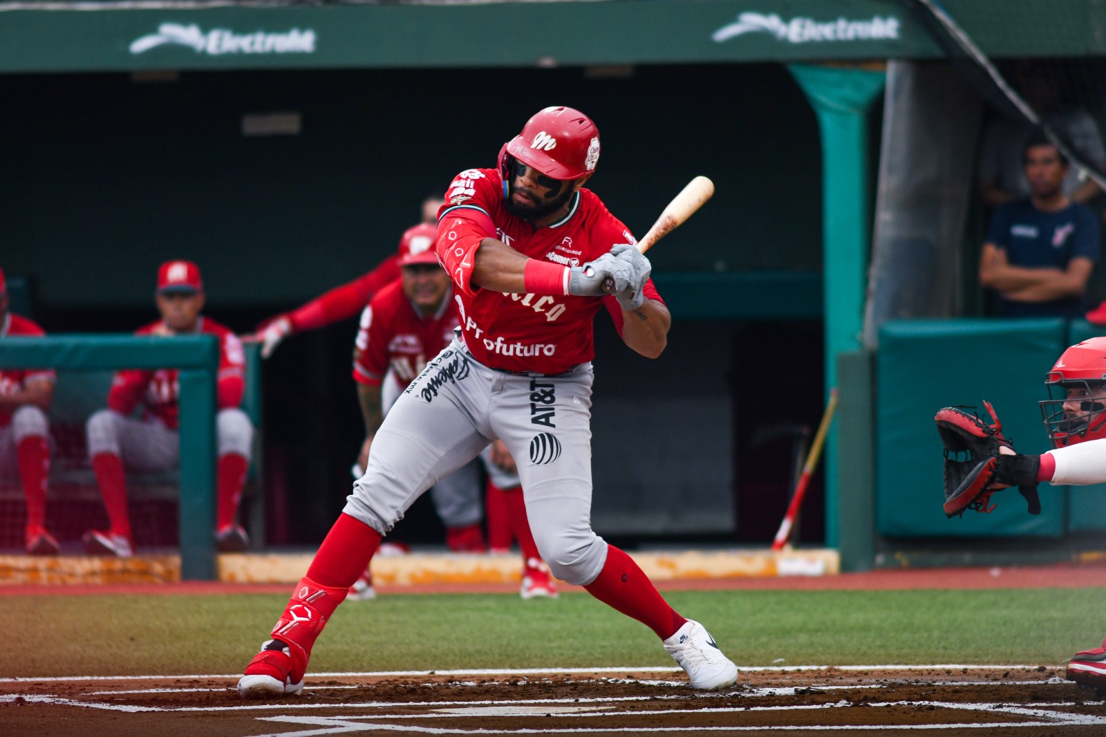 Diablos Rojos amarra Serie Roja en el Beto Ávila